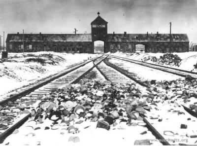 Vasrnap nylik Sopronban az Imk Auschwitz utn cm killts