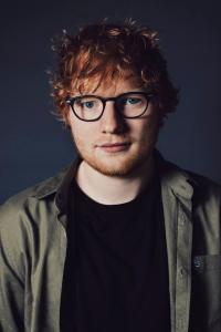 Brking: Ed Sheeran a Szigeten